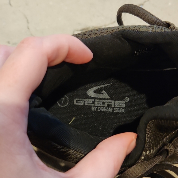 Dark Green Sneaker Size 7 - Picture 3 of 4